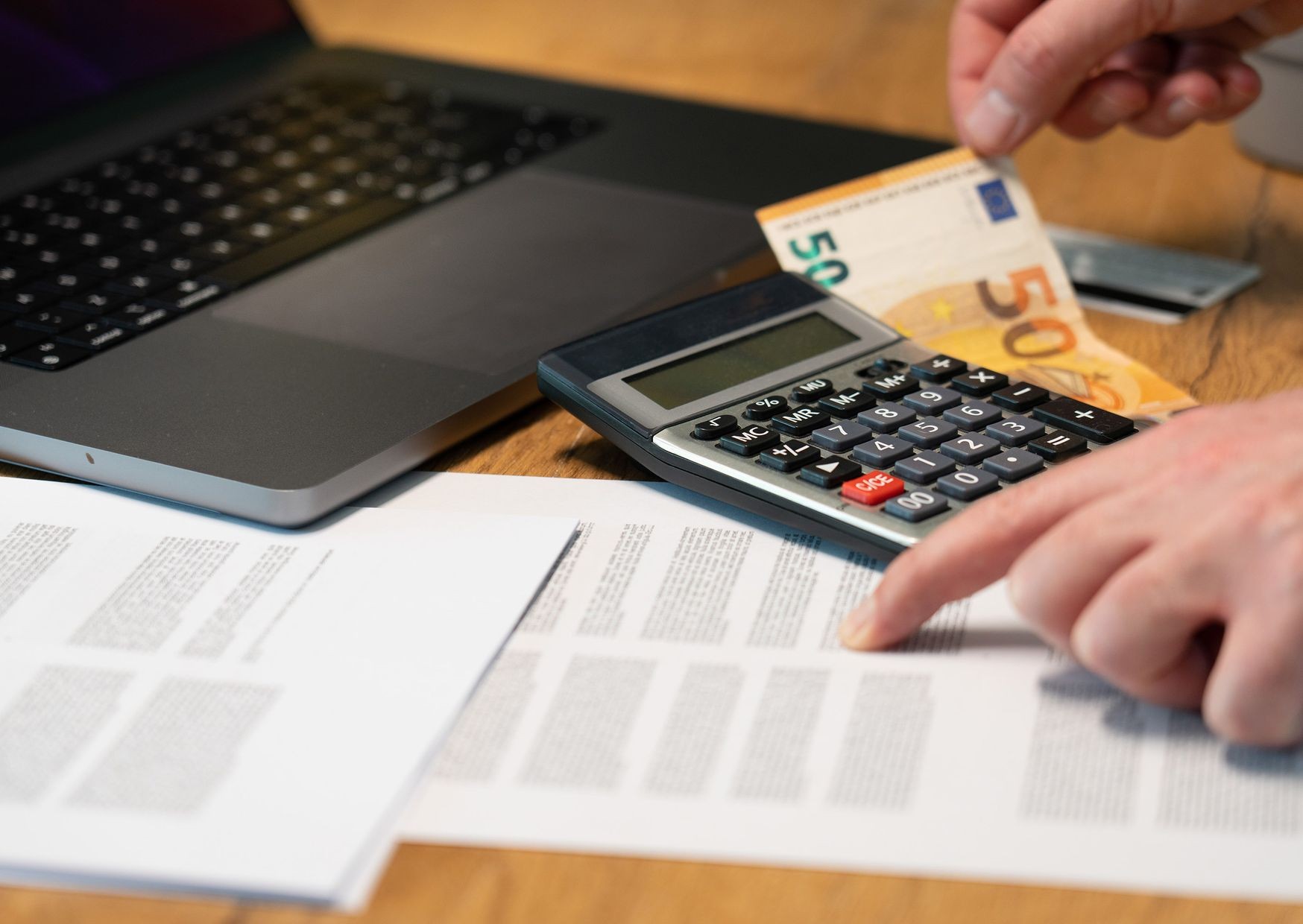 Financiación intragrupo: calculadora y documentos de un préstamo entre empresas del grupo